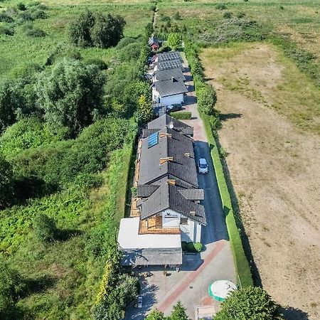 Osrodek Wypoczynkowy Swallow Grzybowo  Exterior foto