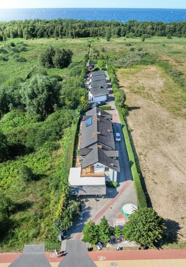 Osrodek Wypoczynkowy Swallow Grzybowo  Exterior foto